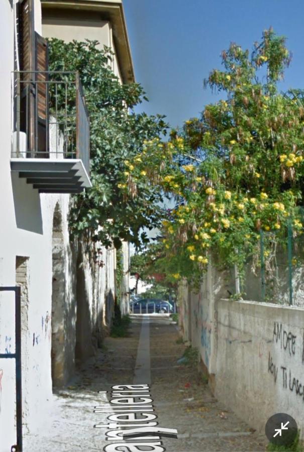 La casetta in centro storico: Pantelleria 9 Palermo Esterno foto